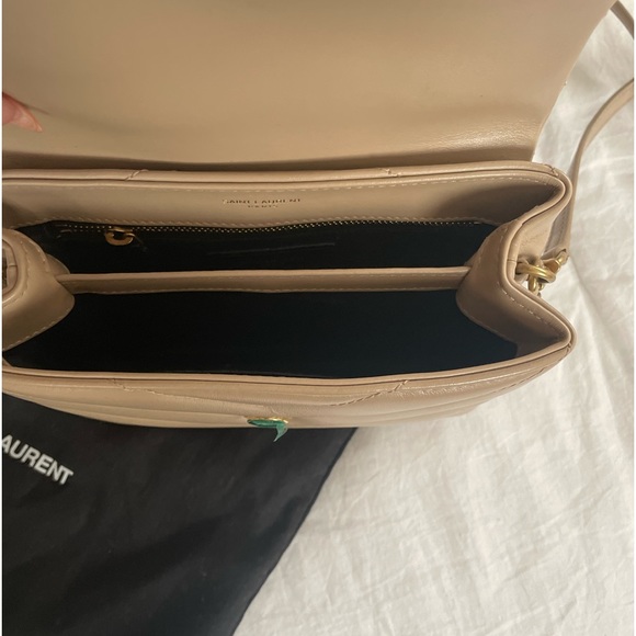 AUTHENTIC YSL Saint Laurent LOULOU TOY STRAP BAG MATELASSÉ "Y" LEATHER BEIGE - Picture 2 of 5